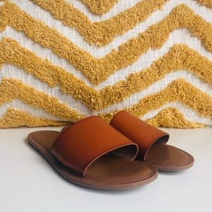 Slide sandals